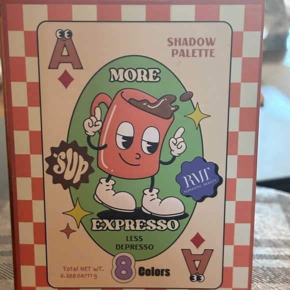 Red and Cream Eyeshadow Palette with Versatile Shades - Picture 5 of 6